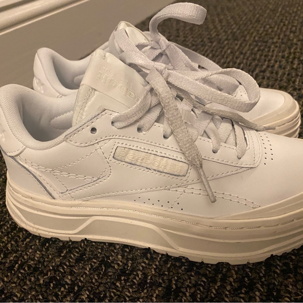 Worn less than an hour